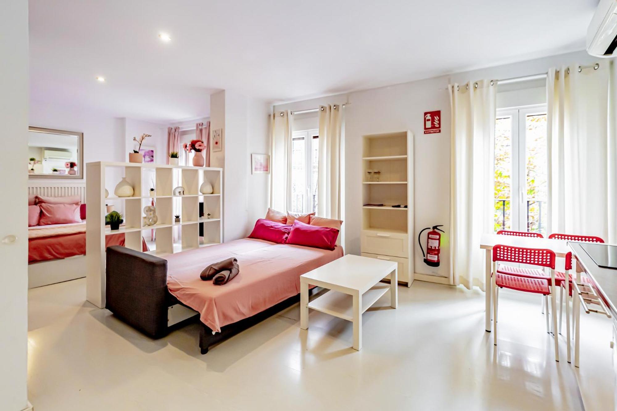 Atocha Arrendamiento De Temporada Appartement Madrid Buitenkant foto